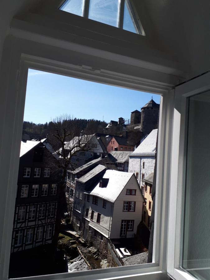 Uber Den Dachern Von Monschau Dış mekan fotoğraf